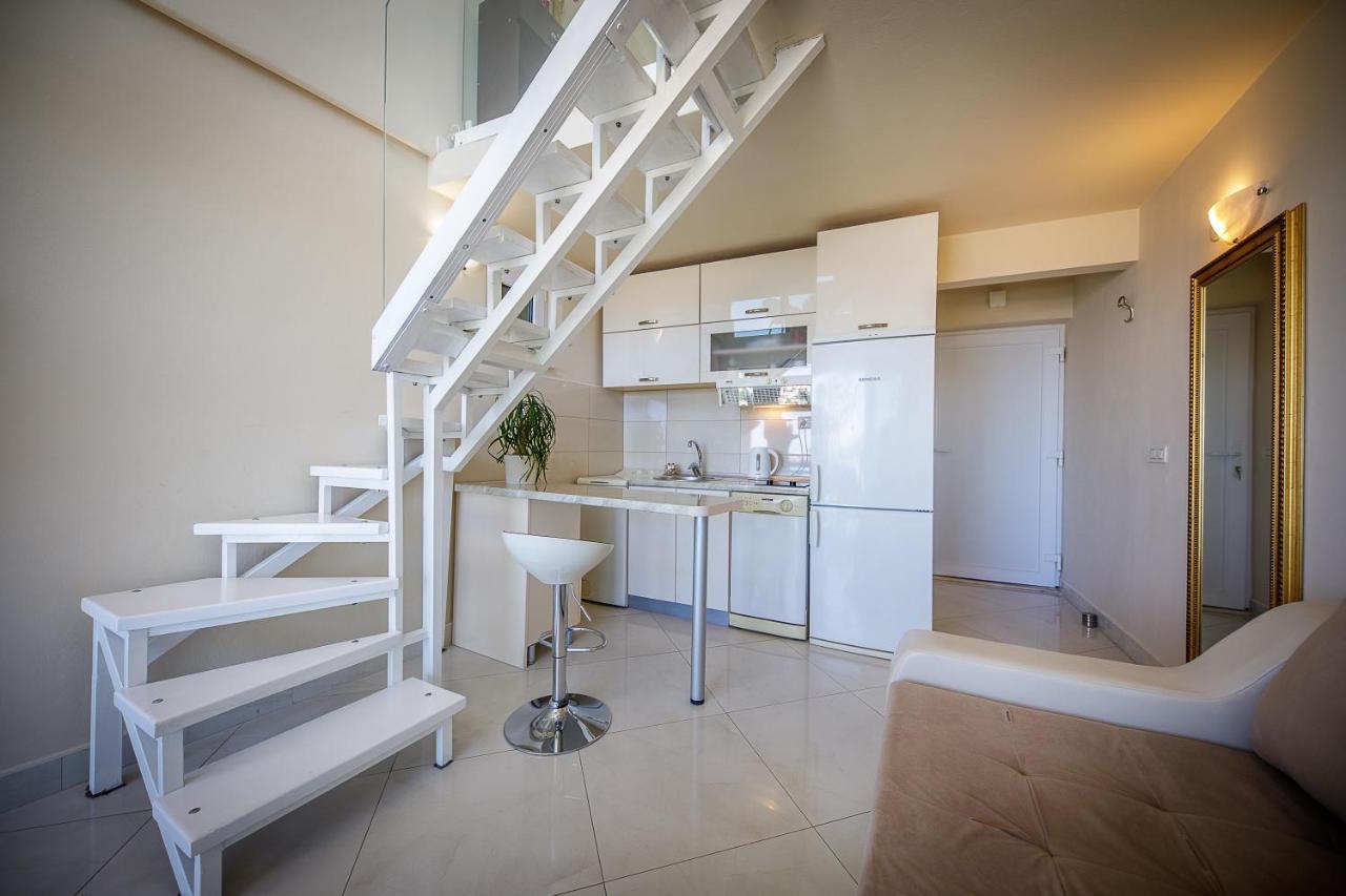Duplex Studio Balcony