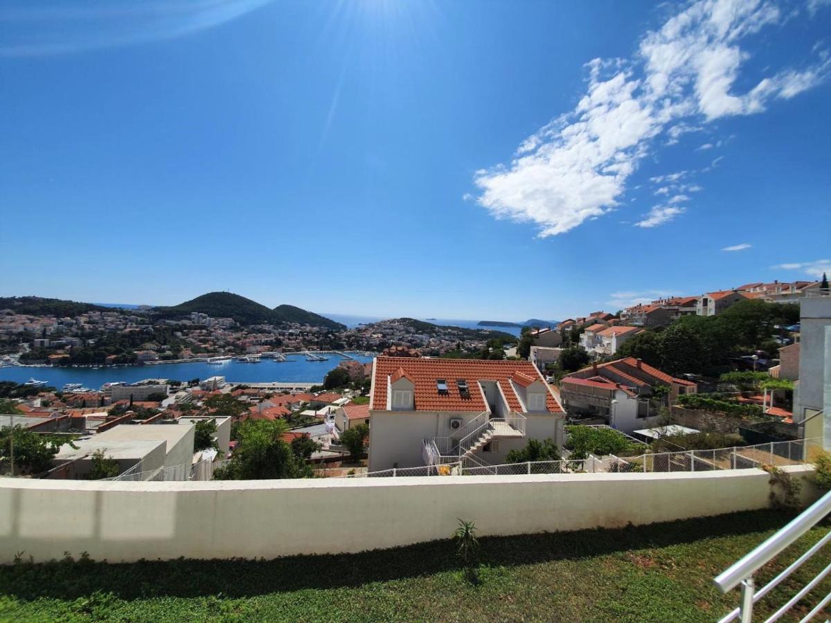 One-Bedroom Apartment Terrace Sea View