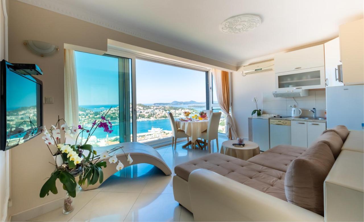 One-Bedroom Apartment Balcony