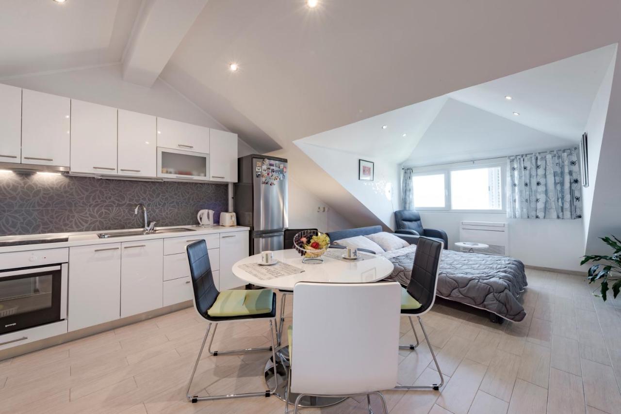 Studio Apartment Sea View