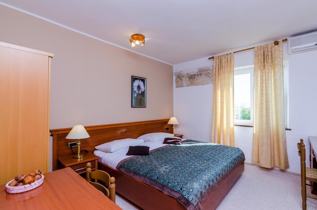 Two-Bedroom Apartment Sea View