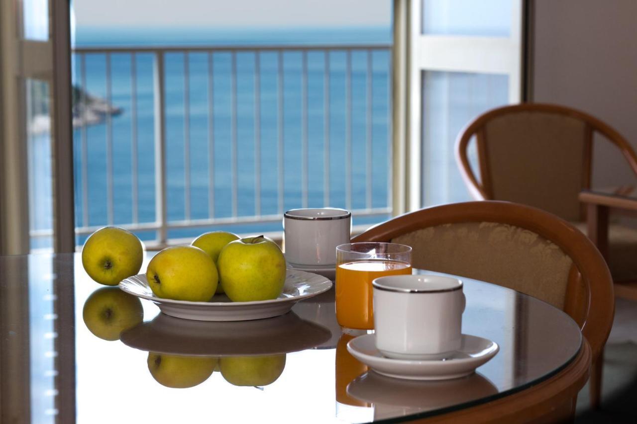 Comfort Two Bedroom Apartment Balcony Sea View