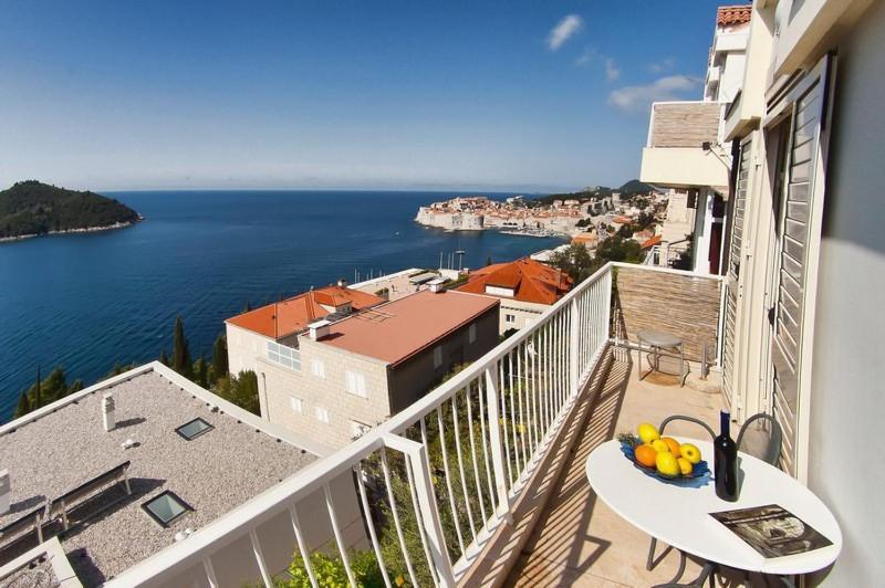 Premium Two Bedroom Apartment Balcony Sea View