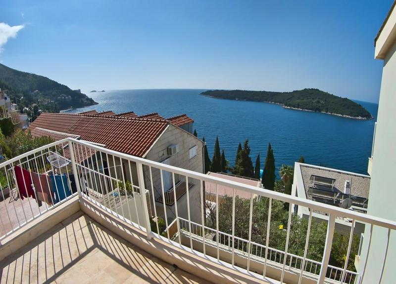 Premium Two Bedroom Apartment Balcony Sea View
