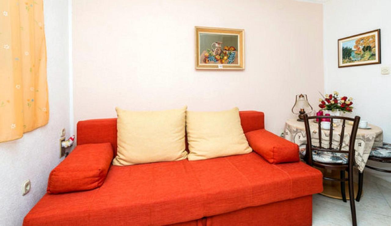 One-Bedroom Apartment Terrace