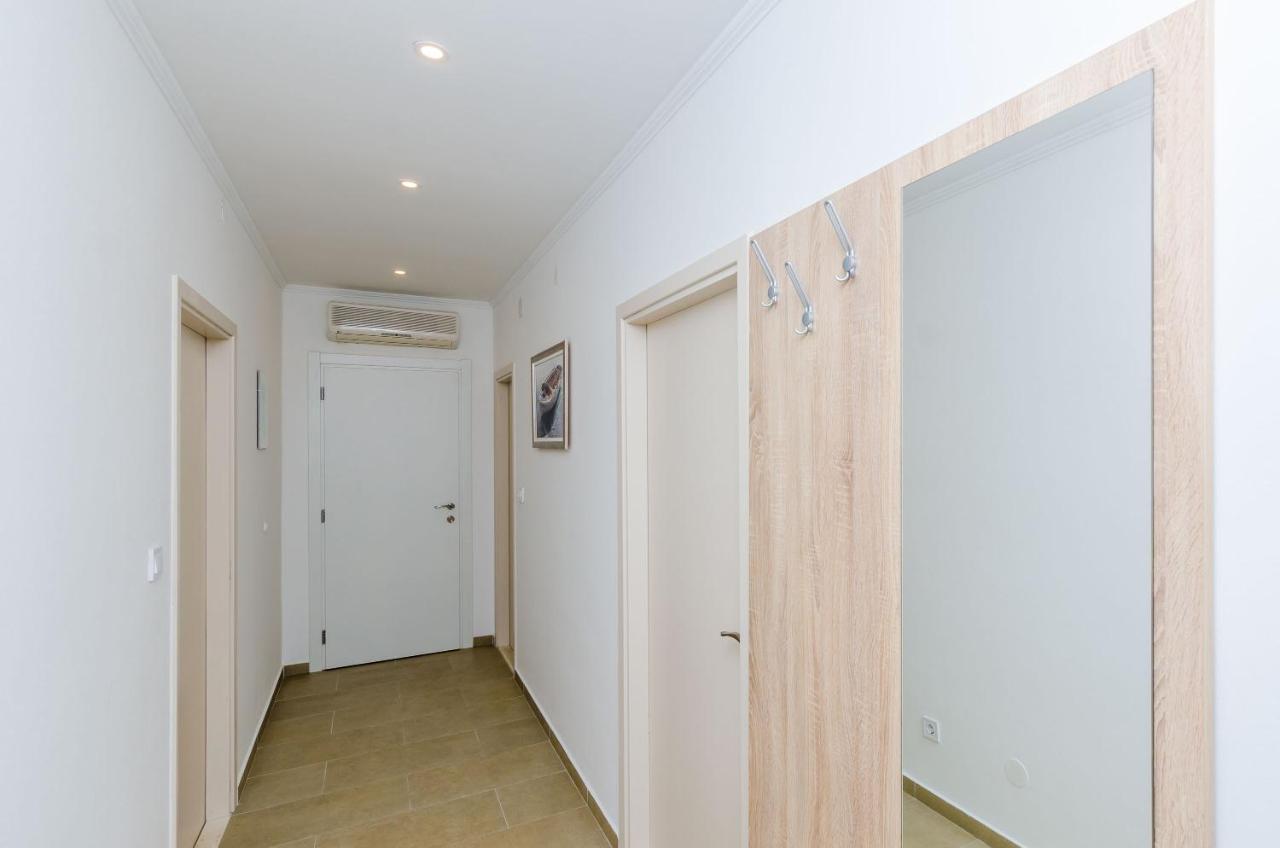 Superior One Bedroom Apartment Terrace City View'