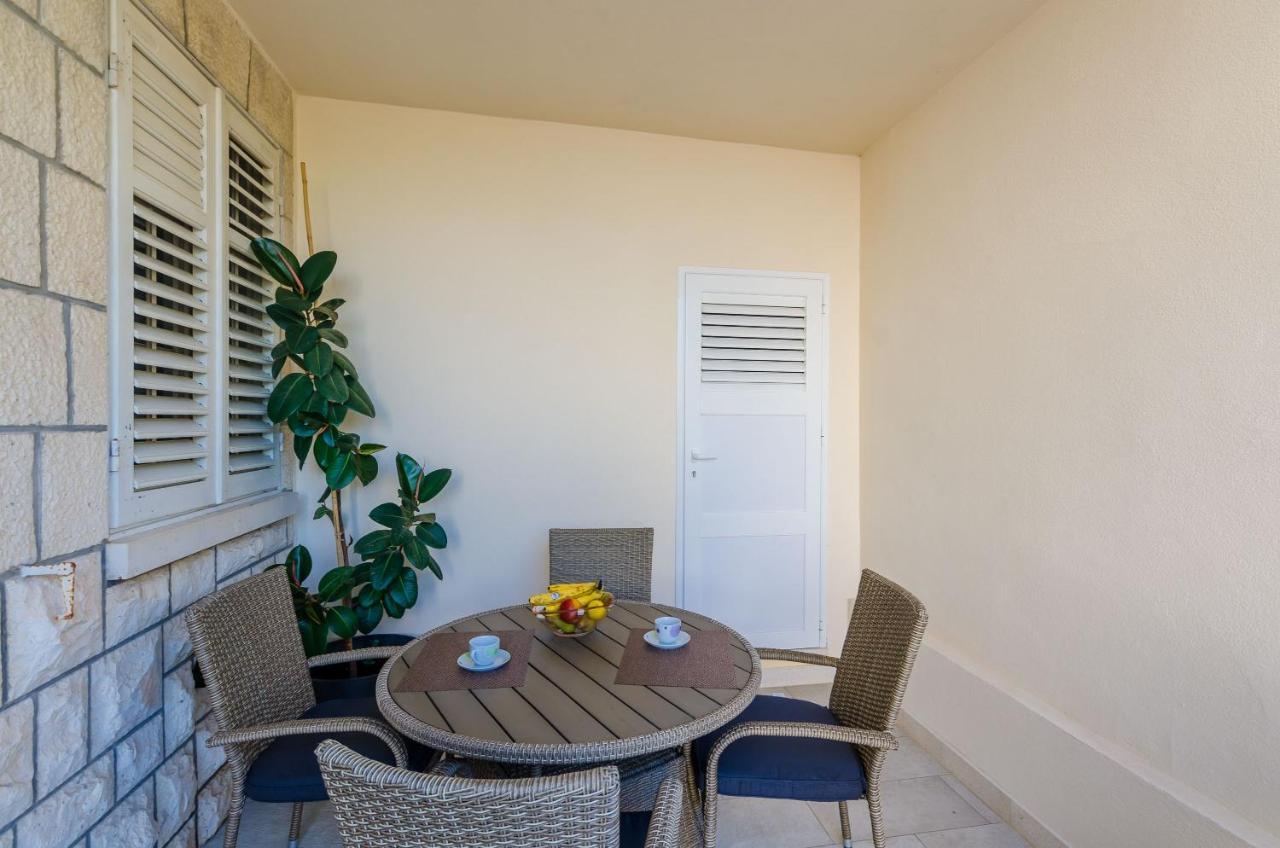 Superior One Bedroom Apartment Terrace City View'