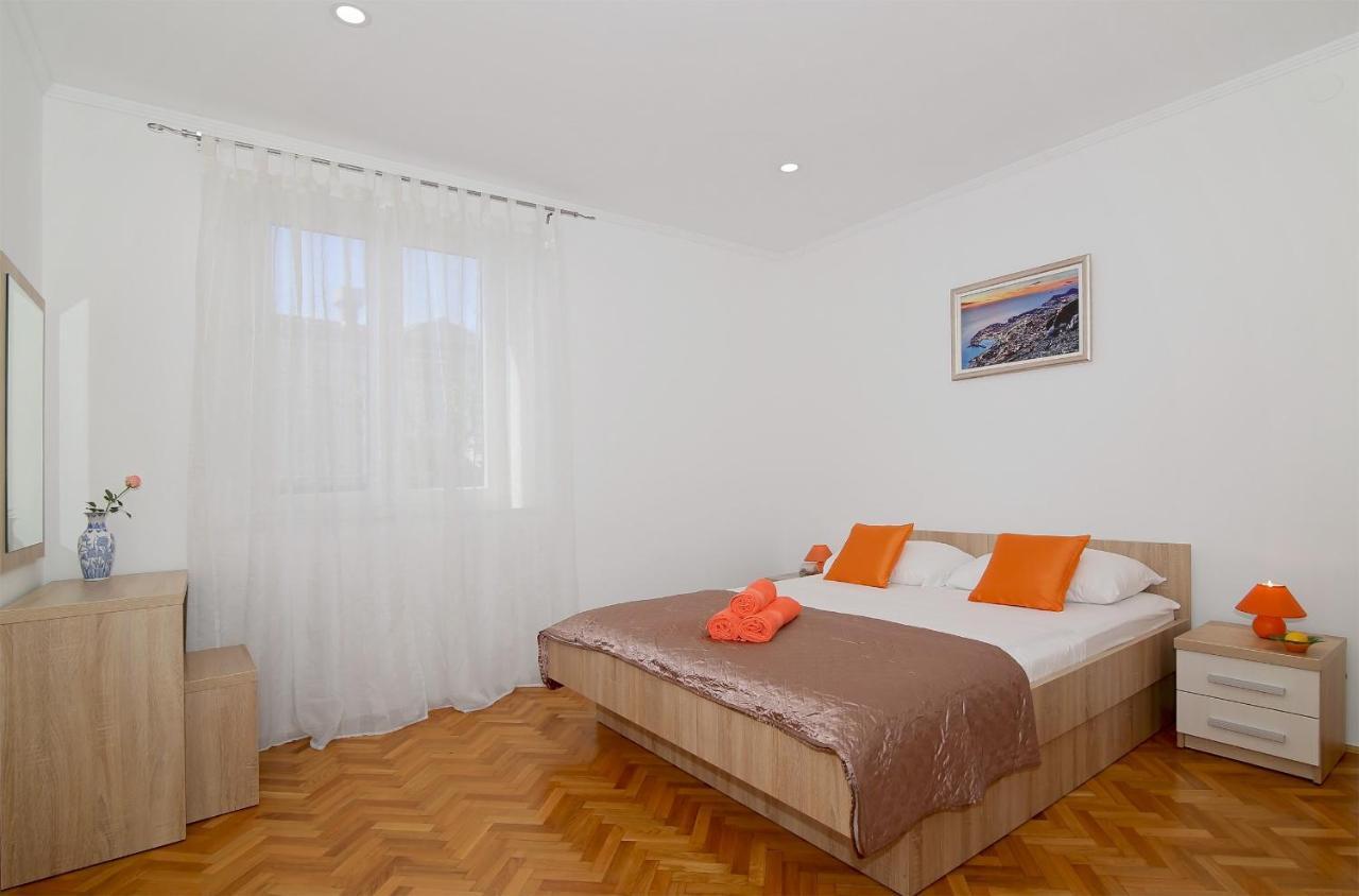 Comfort One Bedroom Apartment Terrace City View