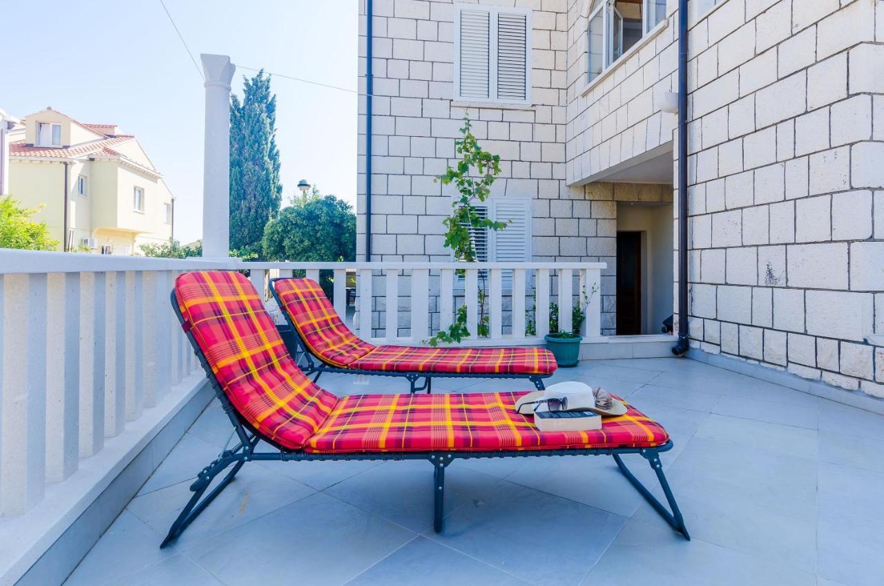 Superior One Bedroom Apartment Terrace City View'