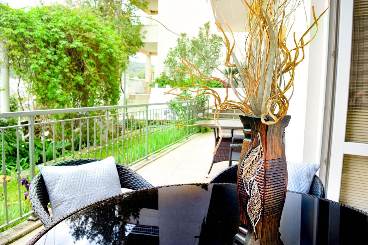 Studio Garden View