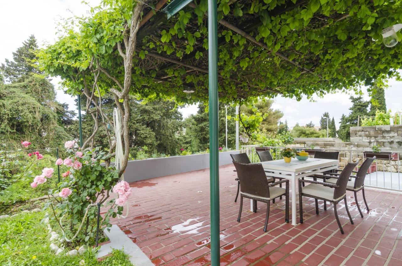 Studio Apartment Patio City View