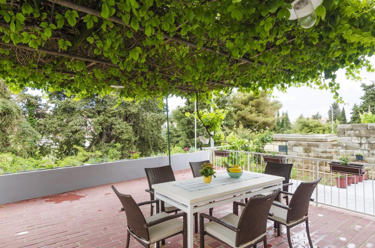 Studio Apartment Patio City View