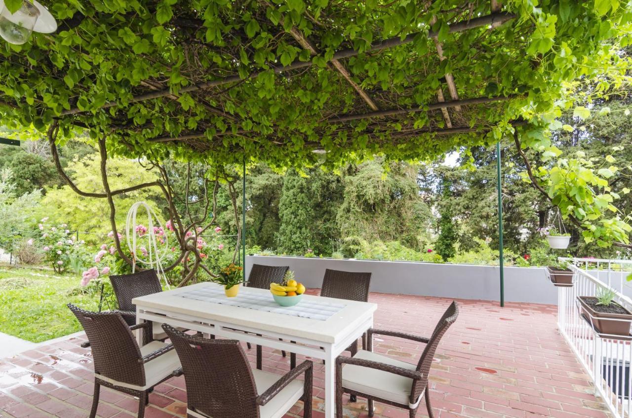 Studio Apartment Patio City View
