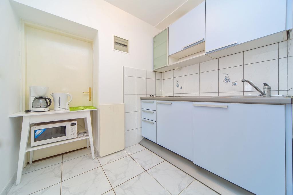 One-Bedroom Apartment Terrace