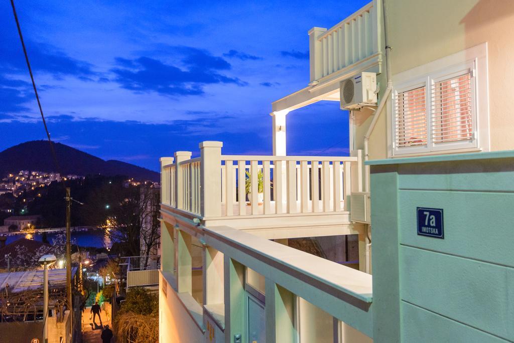 Two-Bedroom Apartment Terrace Sea View
