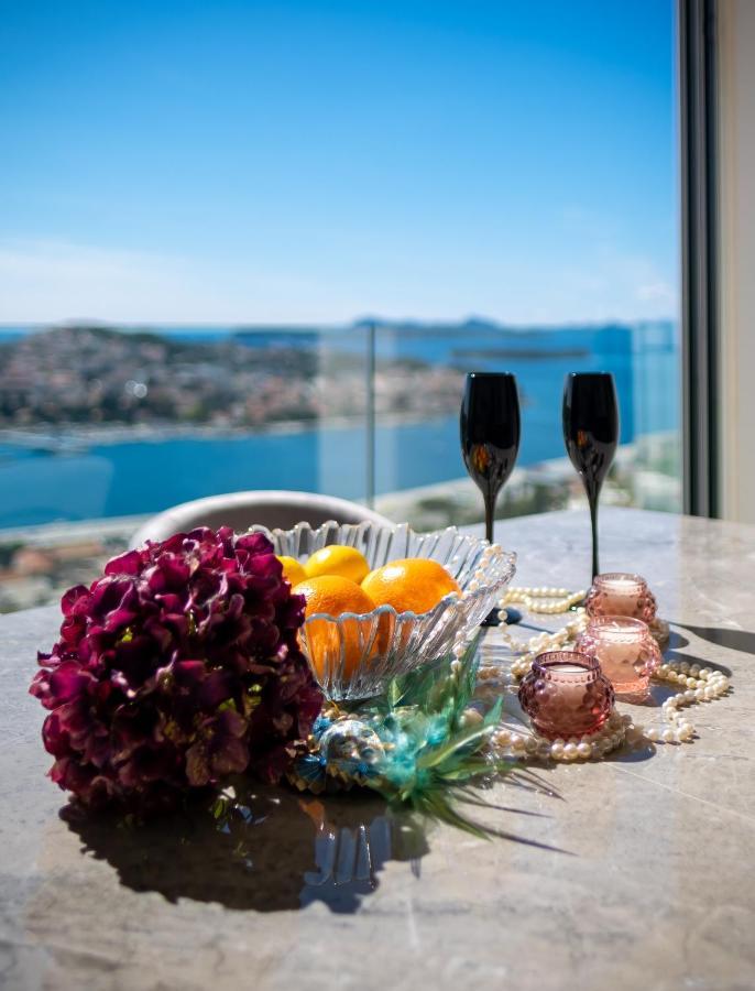 Two-Bedroom Apartment Sea View
