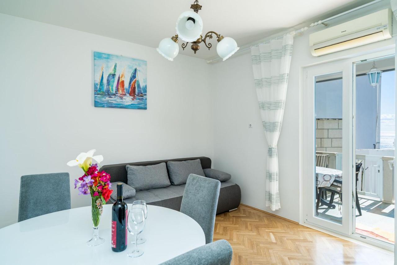 One Bedroom Apartment Balcony Sea View