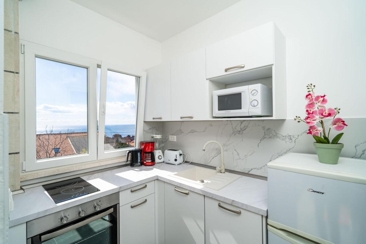 One Bedroom Apartment Balcony Sea View