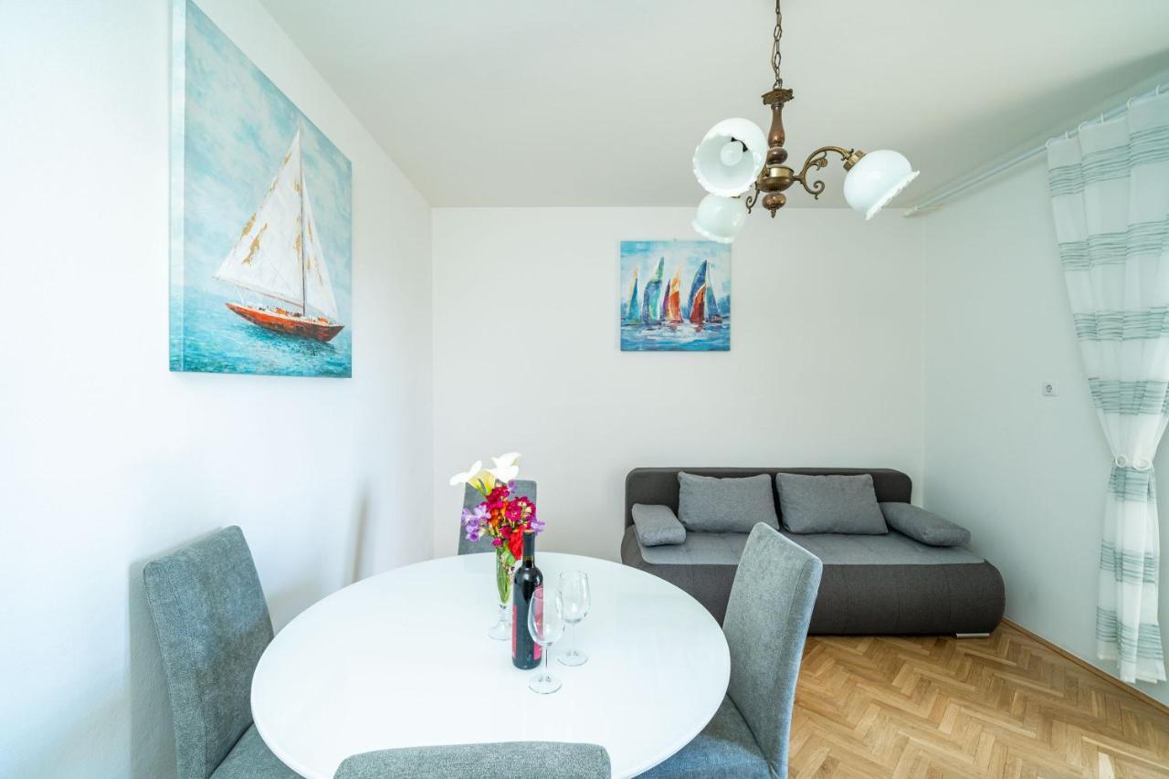 One Bedroom Apartment Balcony Sea View