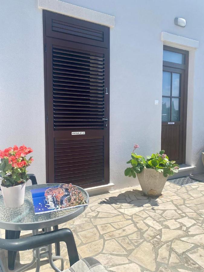 Studio Shared Terrace A1