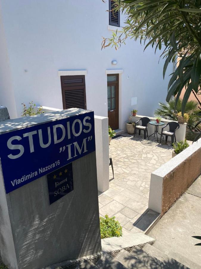Studio Shared Terrace A1
