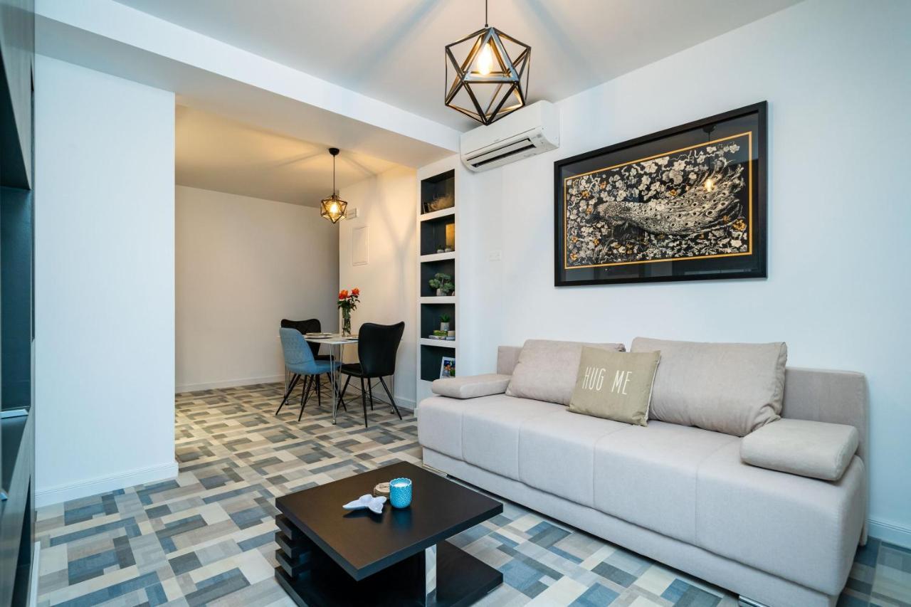 Studio Apartment Terrace