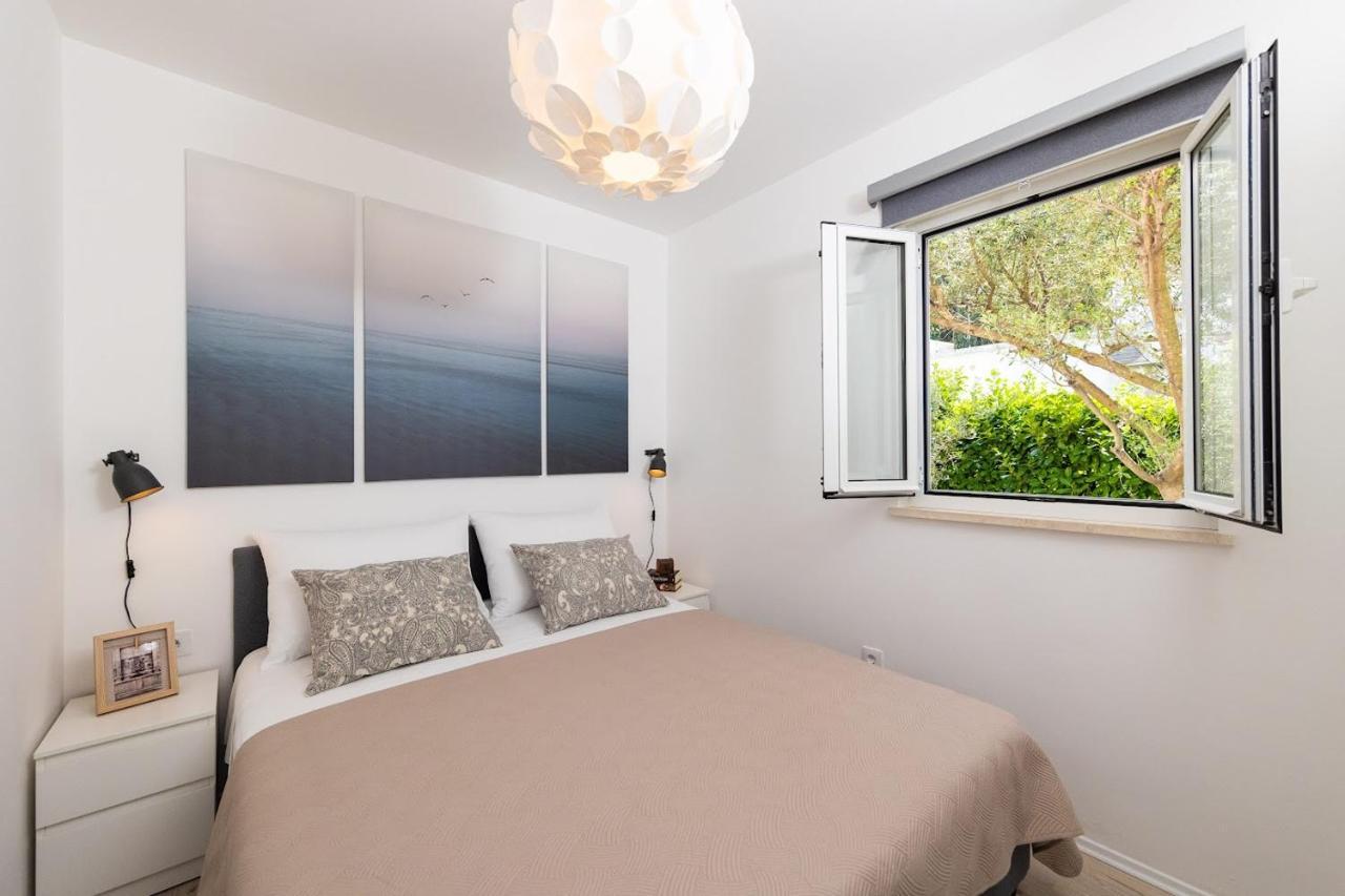 One-Bedroom Apartment Garden View