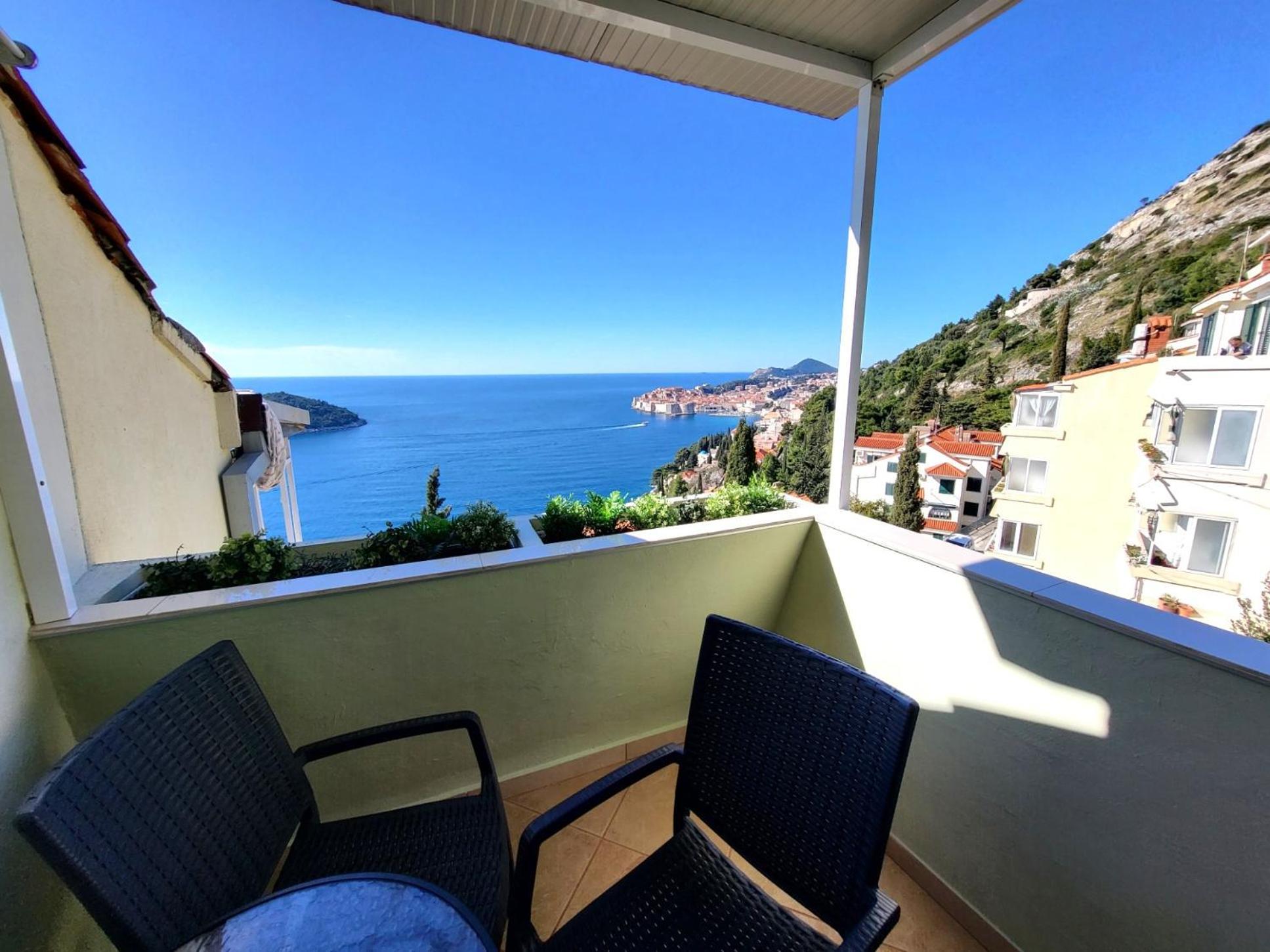 Studio Balcony