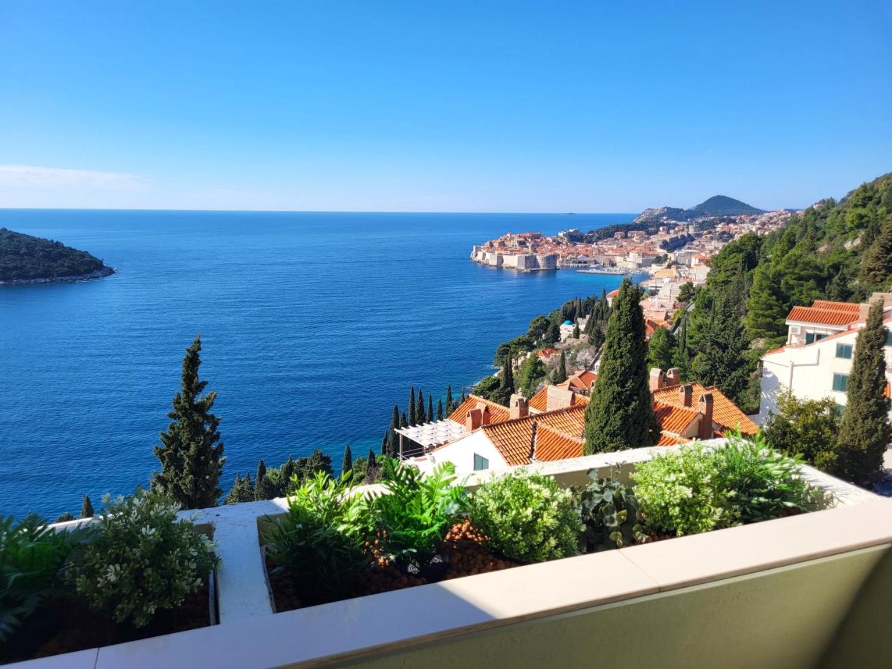 Studio Balcony Sea View