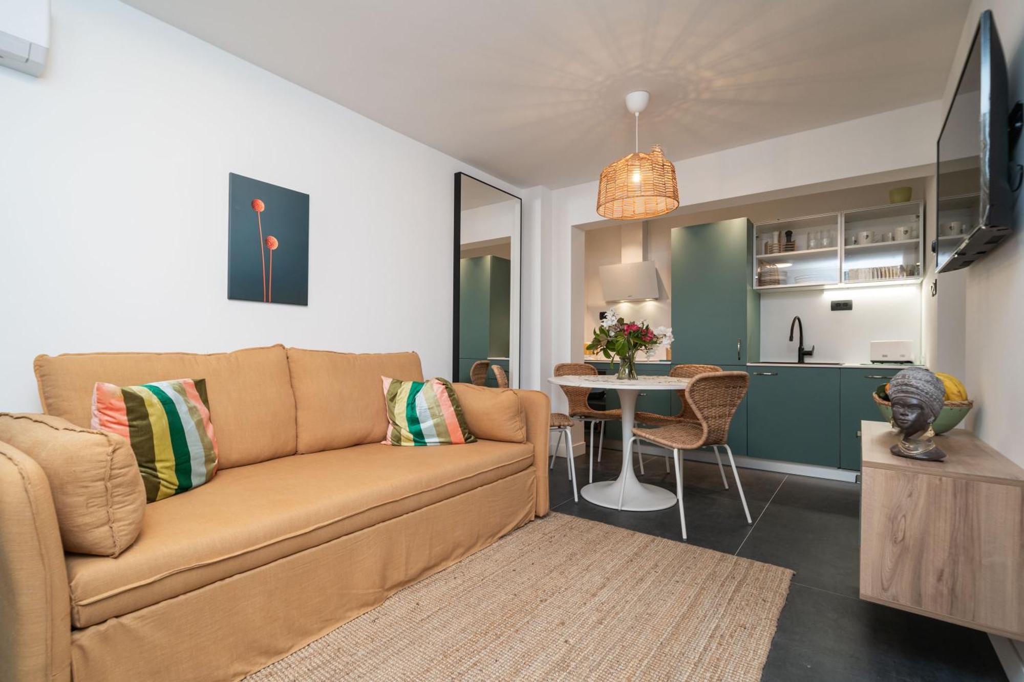 One-Bedroom Apartment