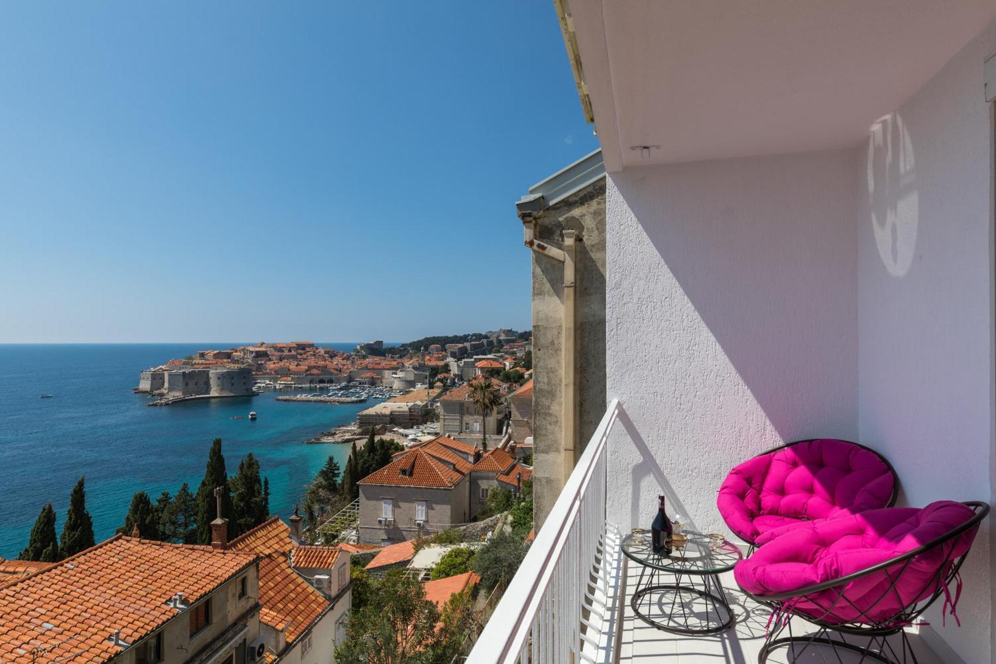 Three Bedroom Apartment Balcony Sea View