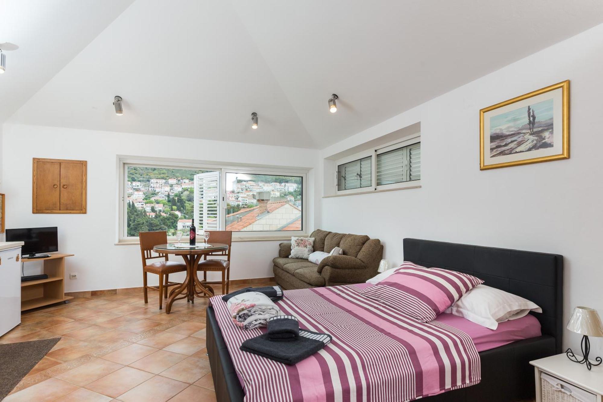 Studio Apartment Terrace