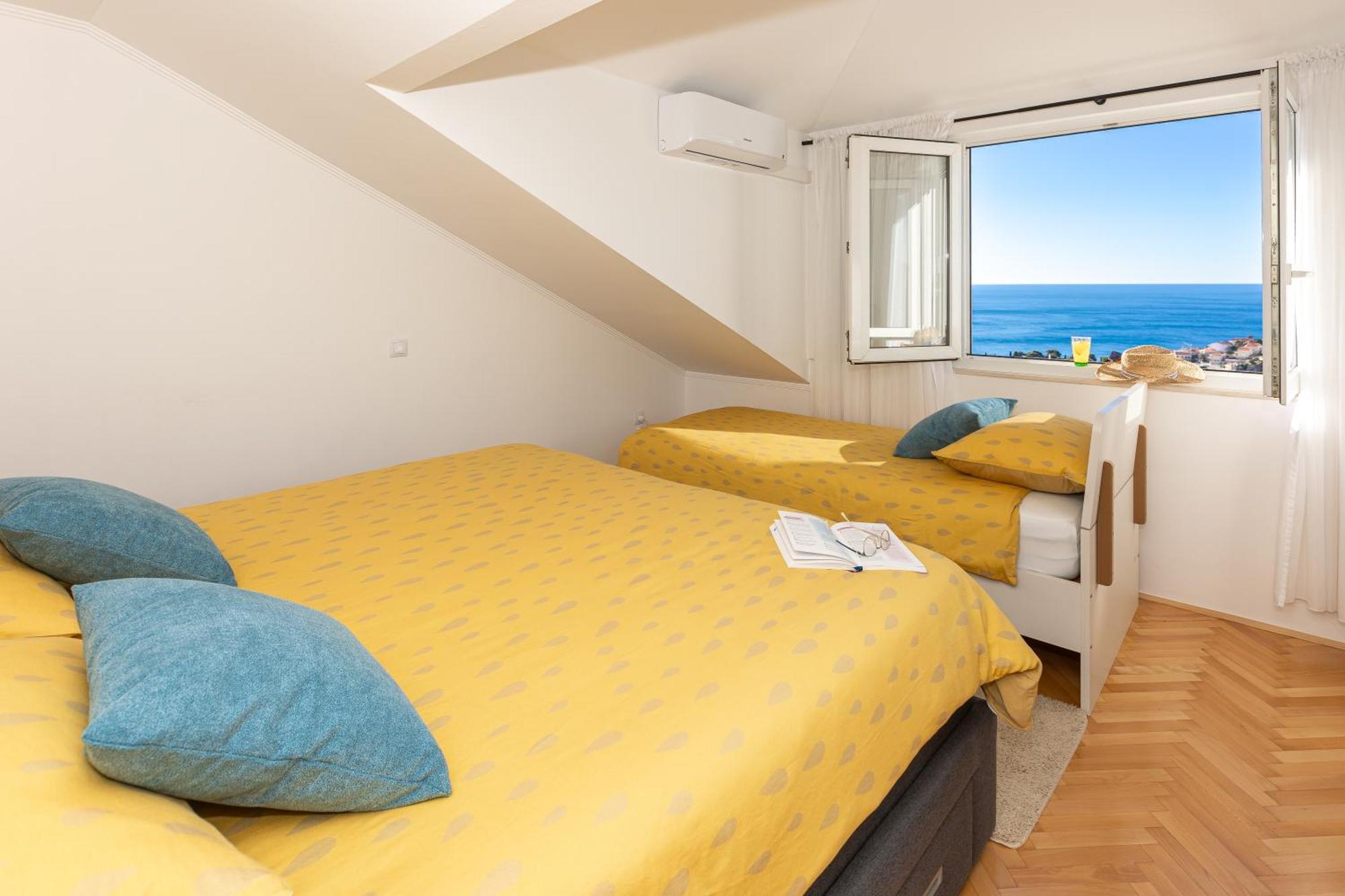 Apartment Sea View