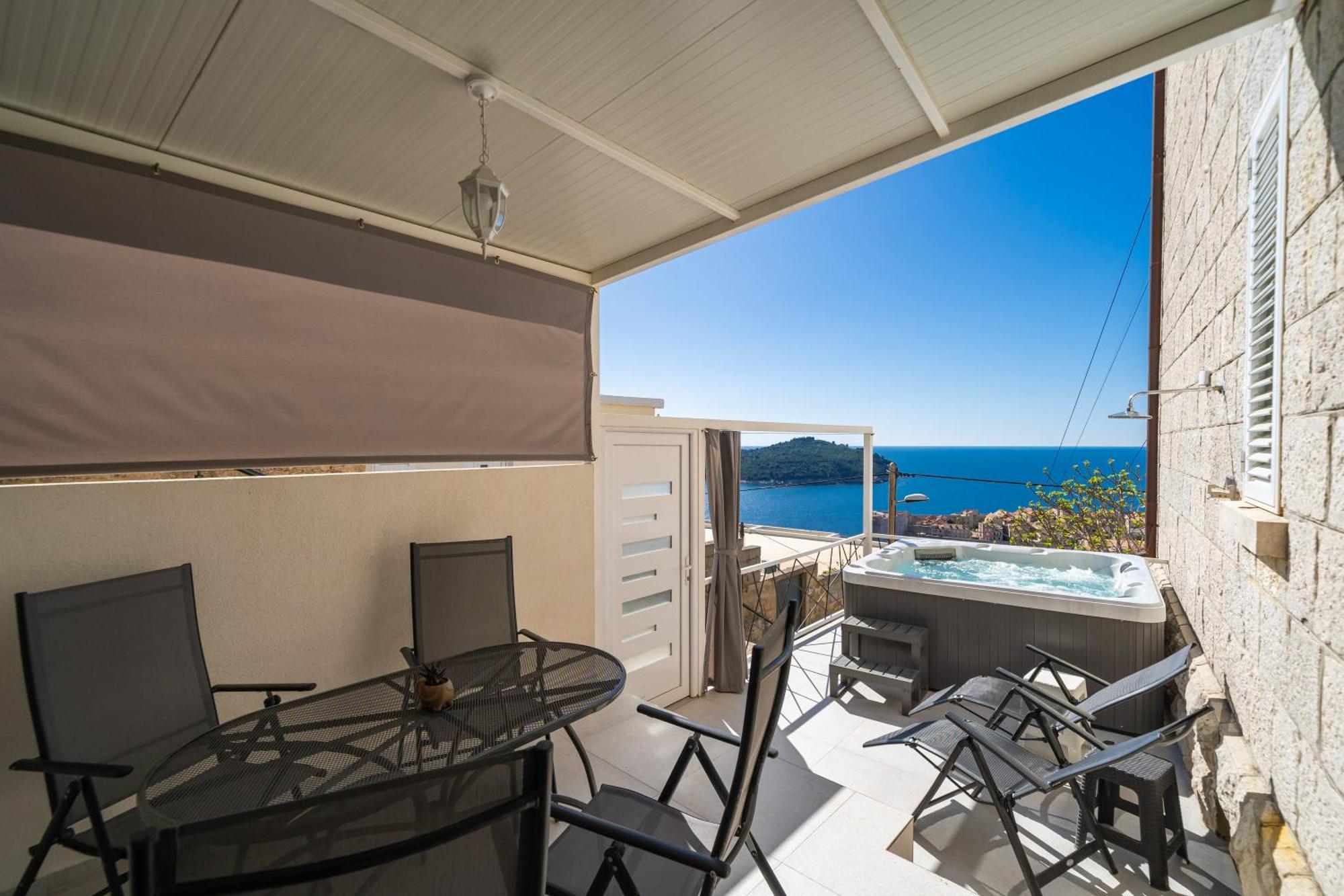 Two Bedroom Apartment Terrace Sea View