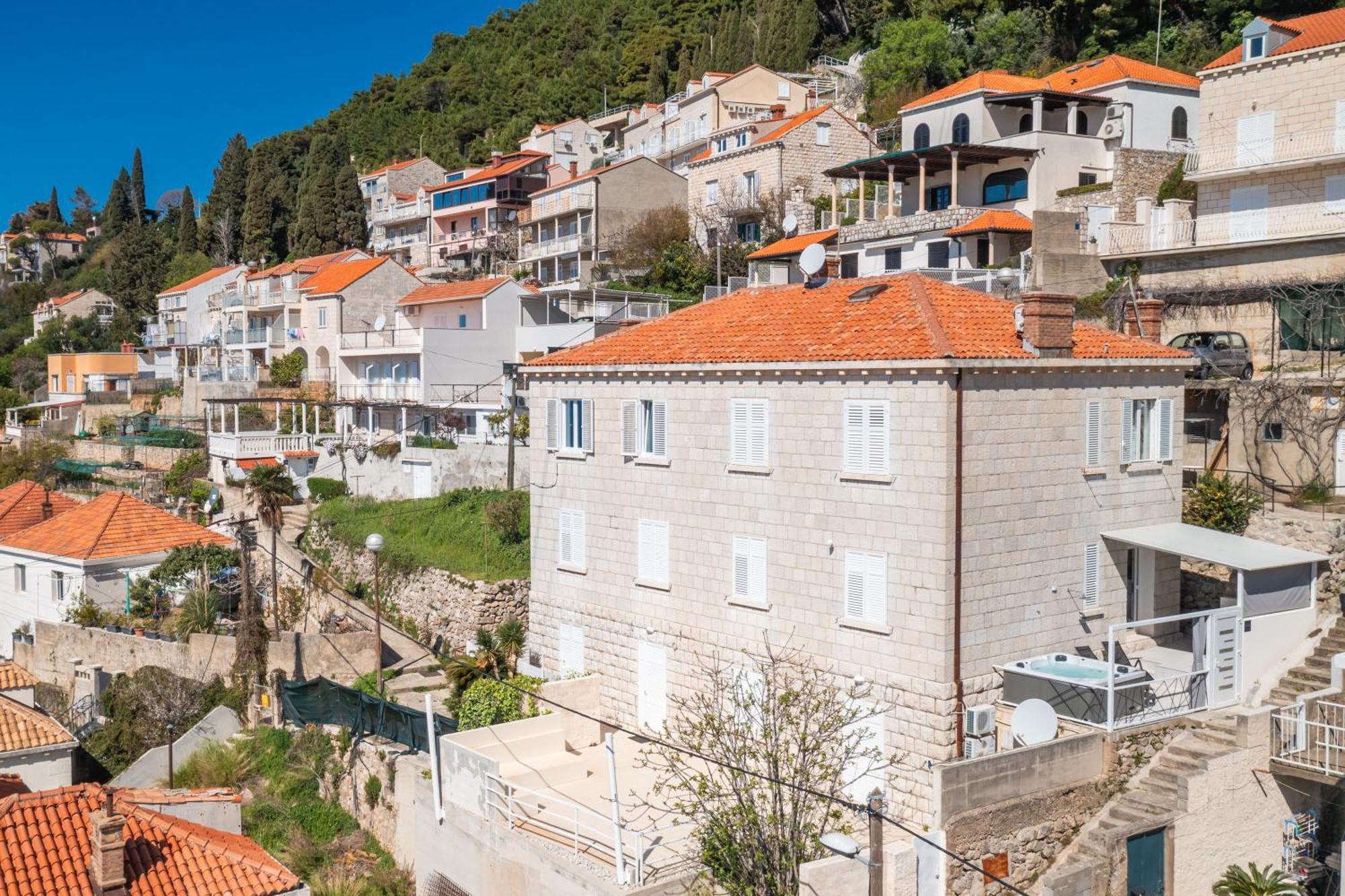 Two Bedroom Apartment Terrace Sea View