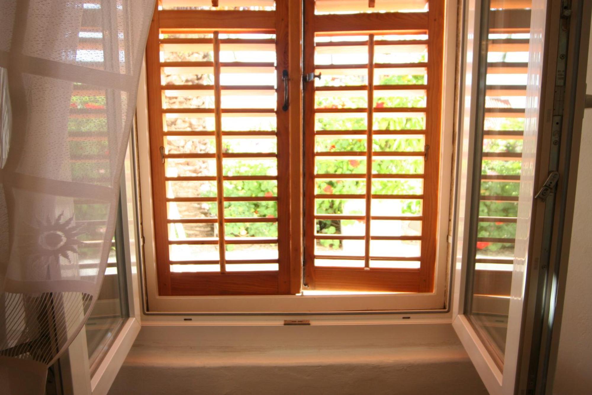 One-Bedroom Apartment Garden View