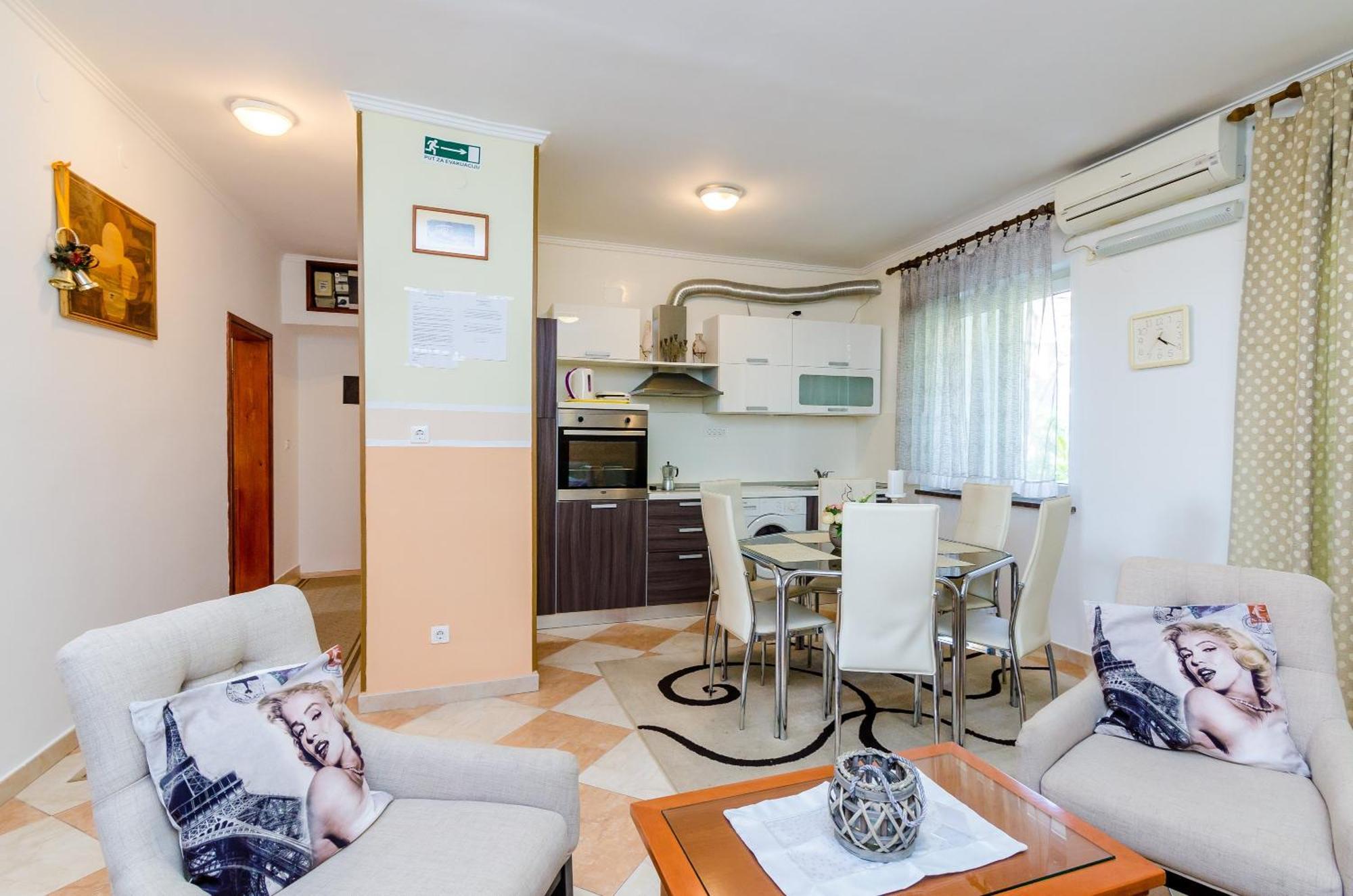 Two-Bedroom Apartment Sea View