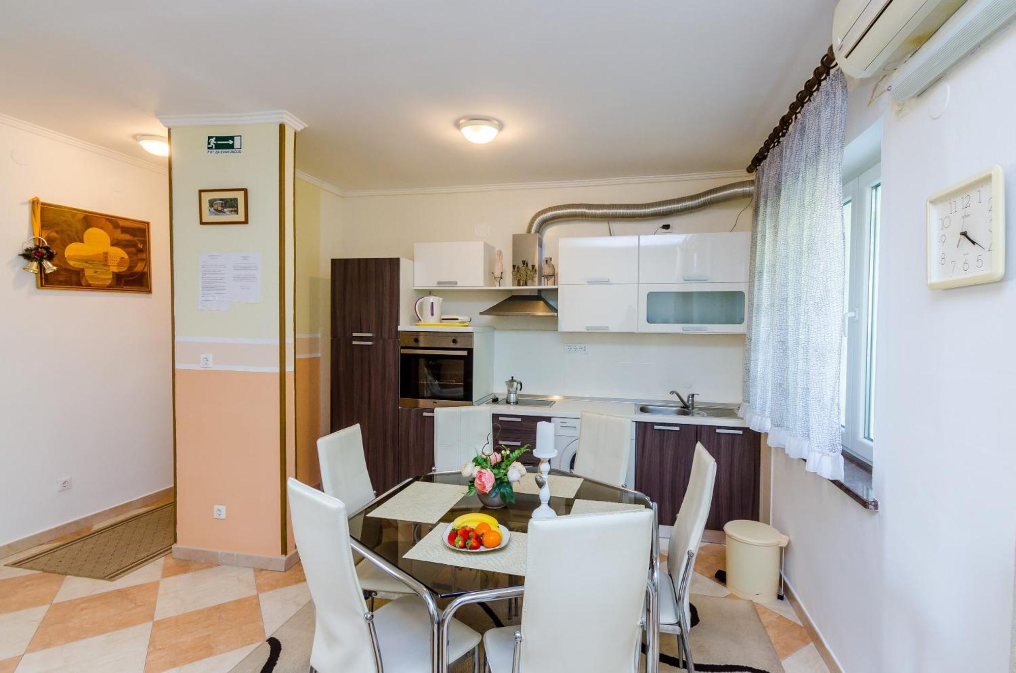 Two-Bedroom Apartment Sea View