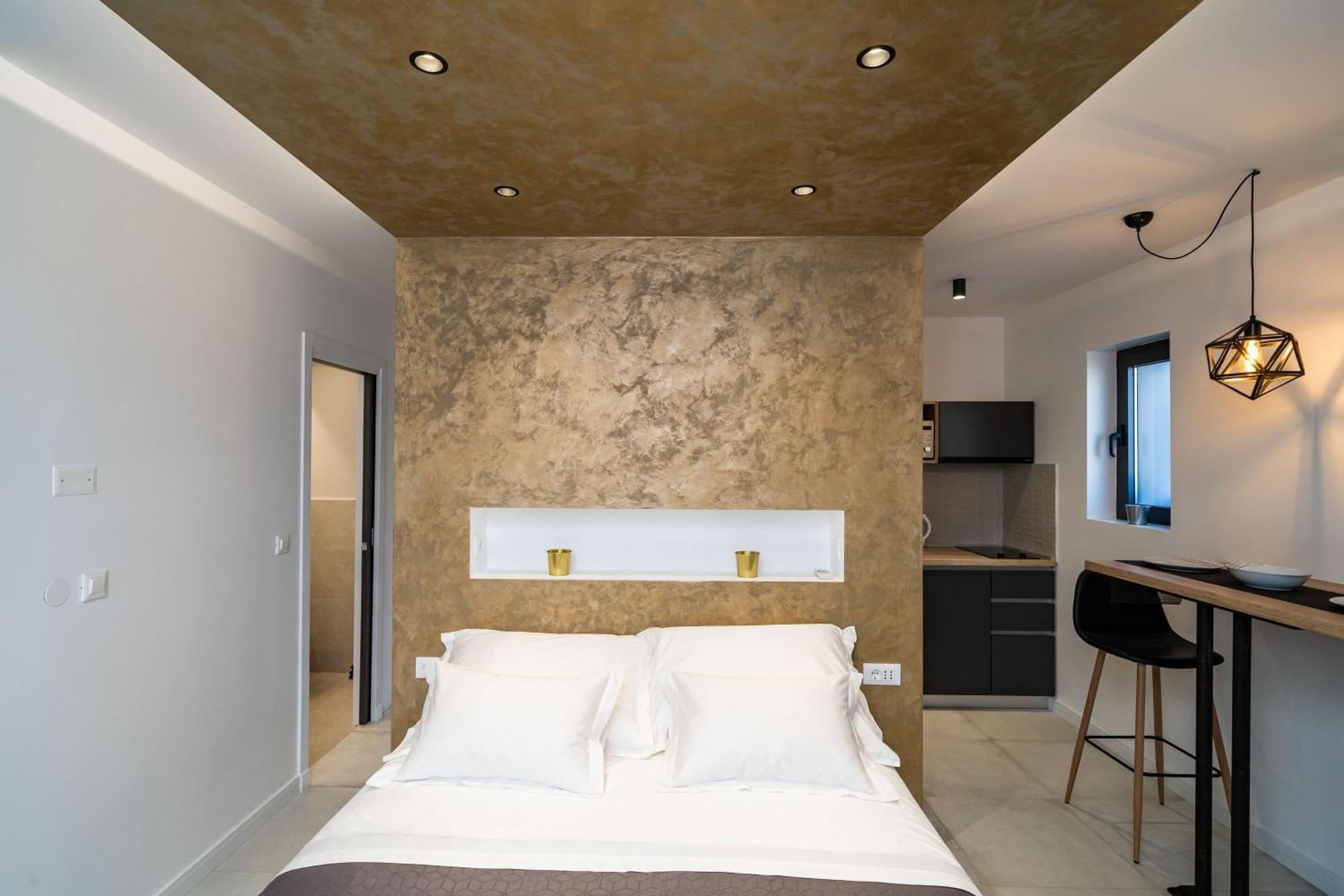 Studio Apartment Hot Tub