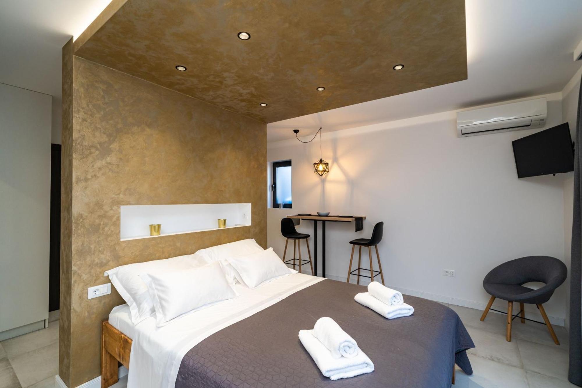 Studio Apartment Hot Tub