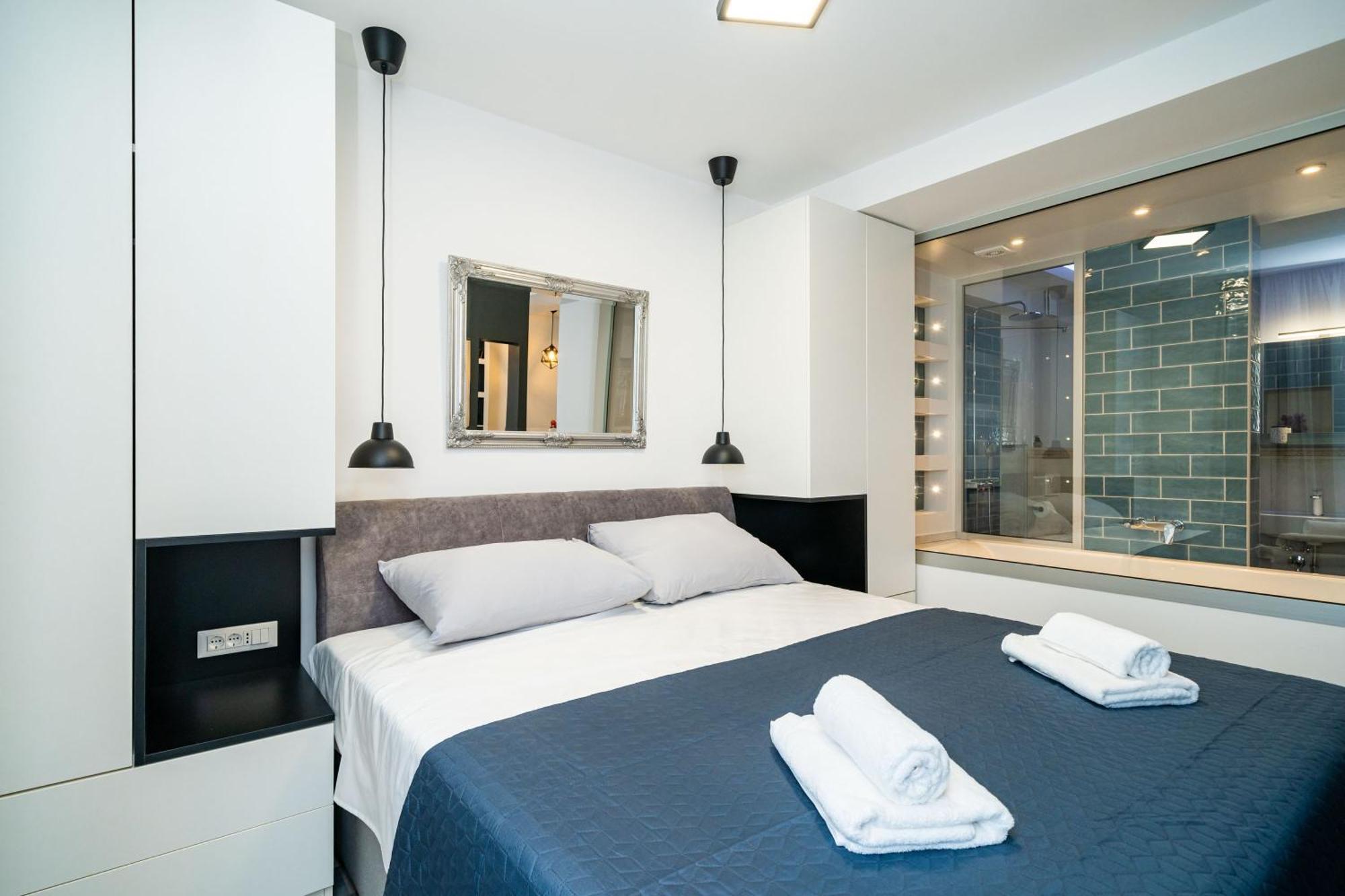 Studio Apartment Terrace
