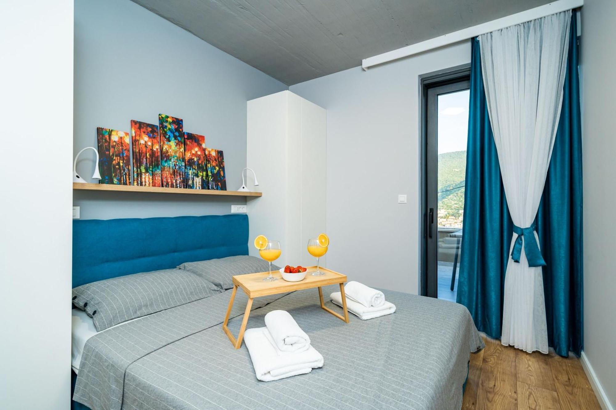 Two-Bedroom Apartment Shared Pool