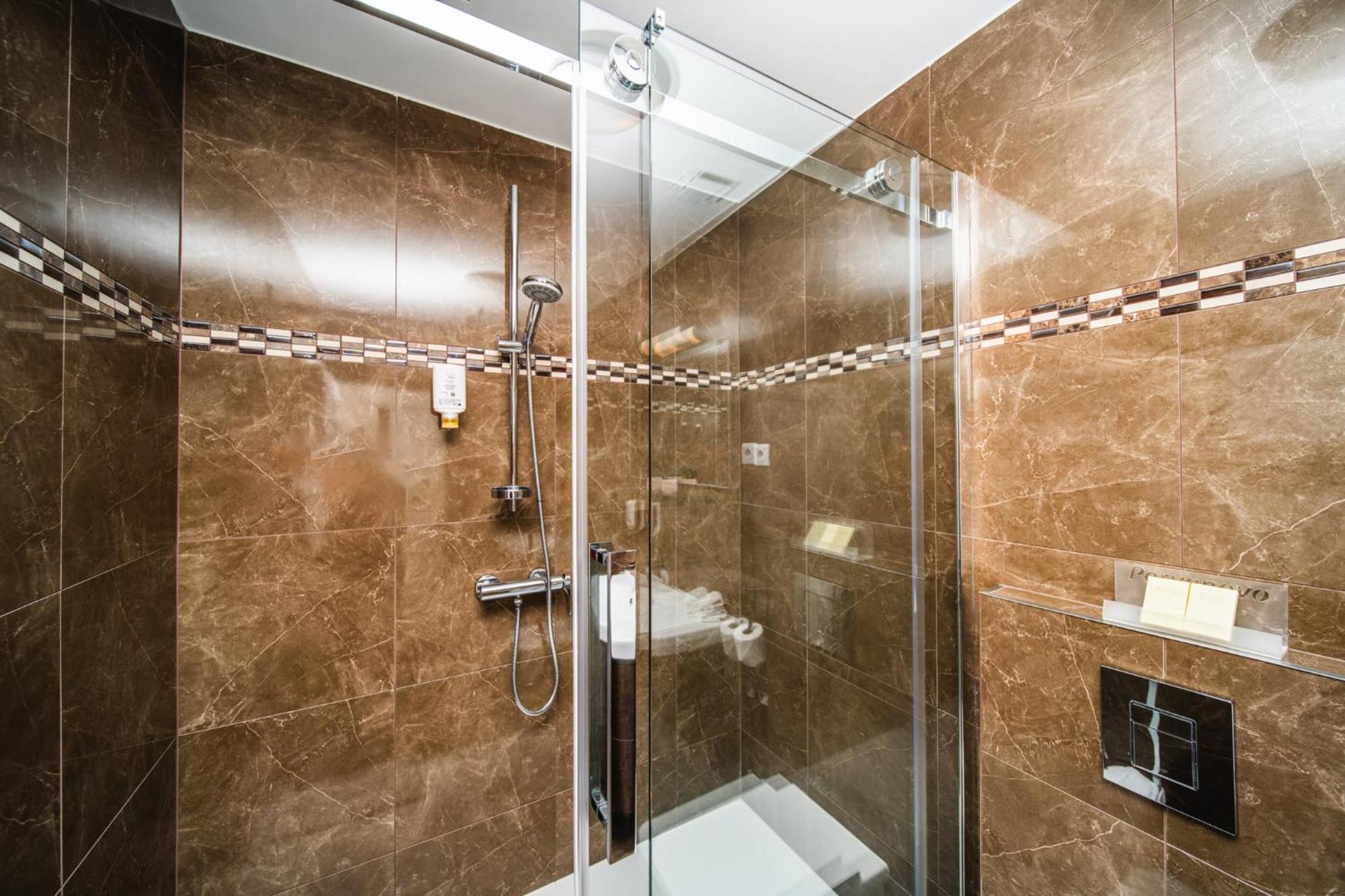 Classic Ground Floor Apartment