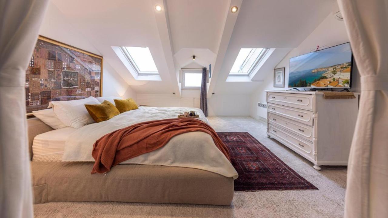 Penthouse Apartment