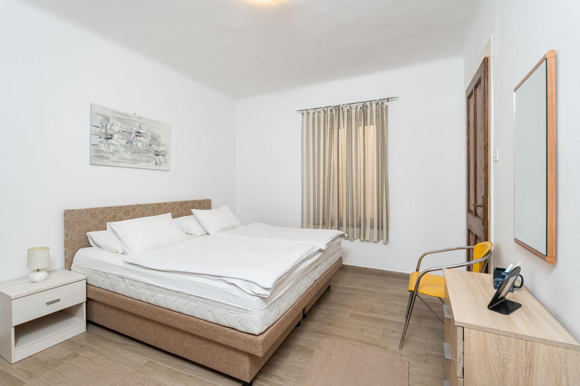 One-Bedroom Apartment Terrace