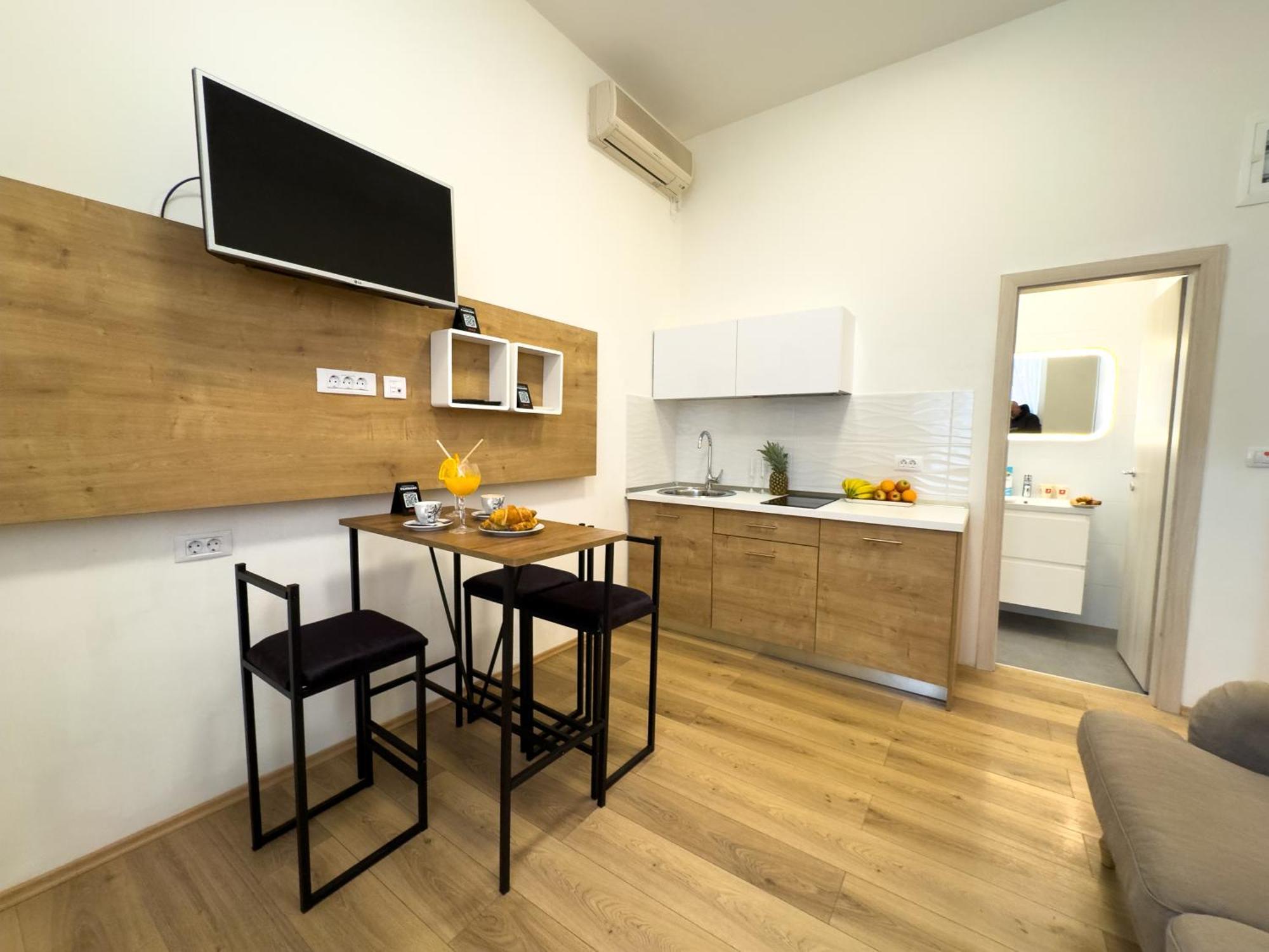 One-Bedroom Apartment