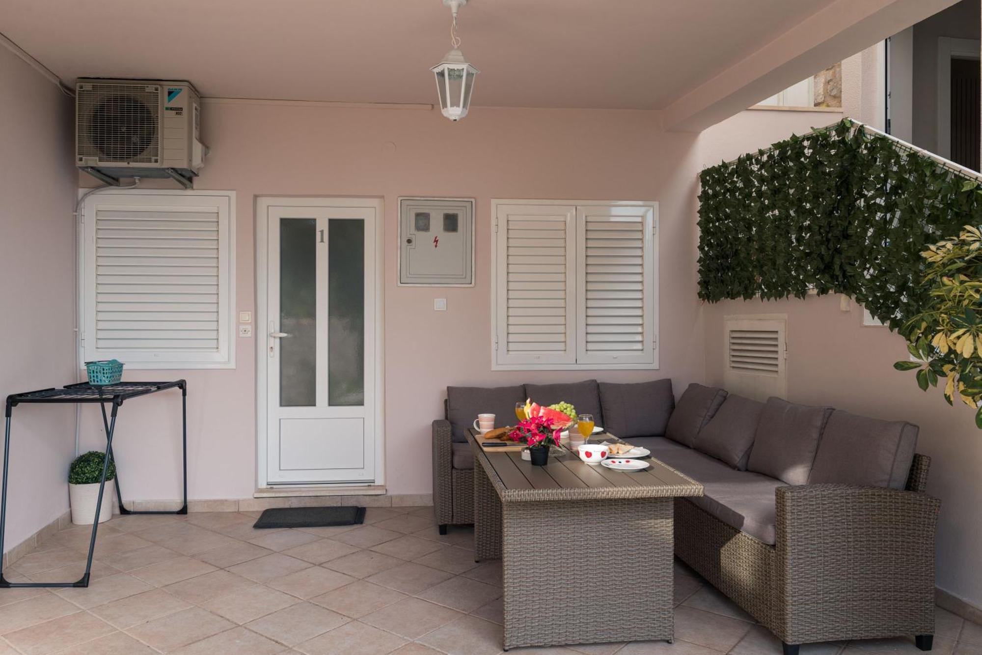 One Bedroom Apartment Terrace