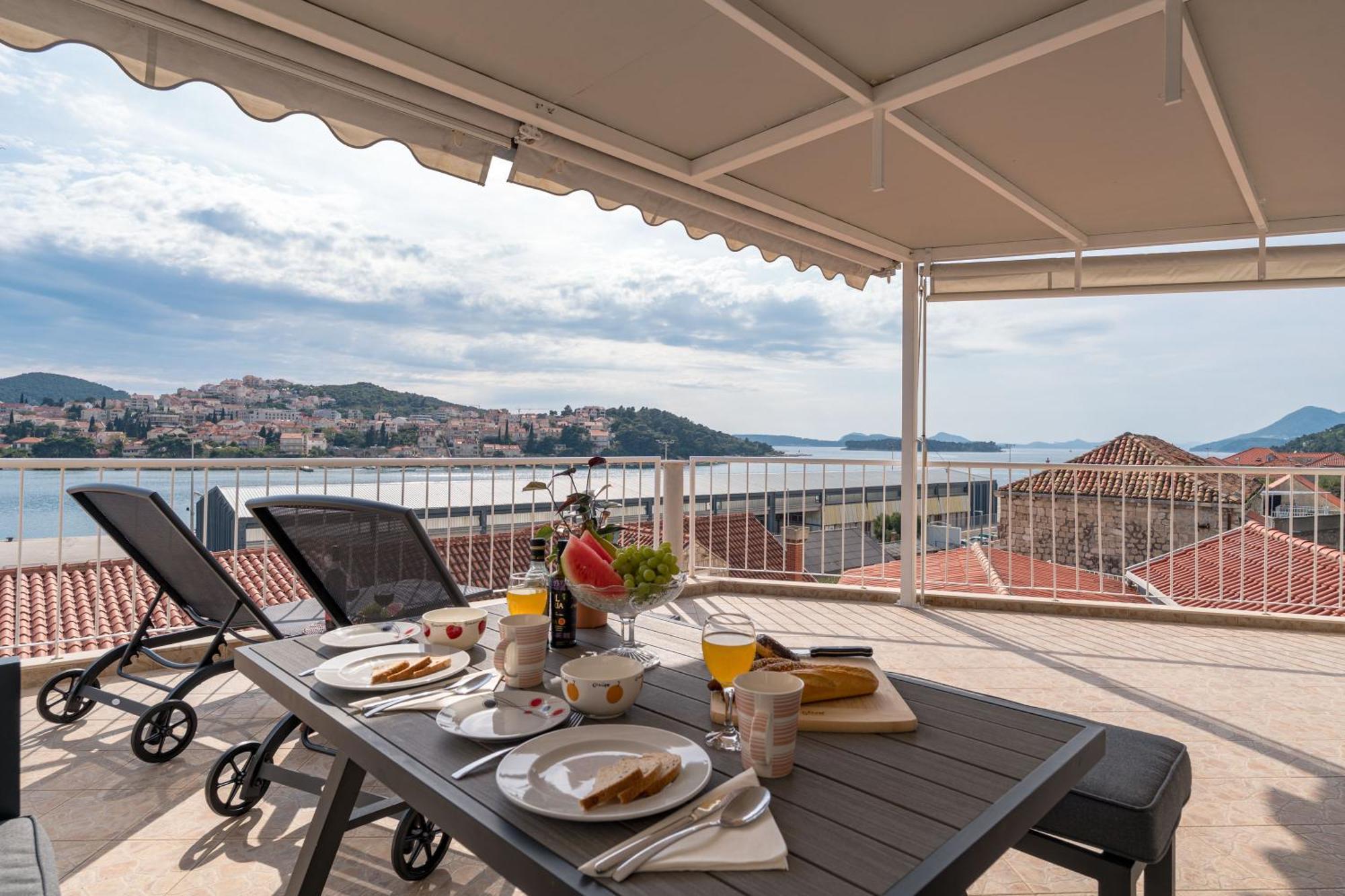 Deluxe Suite Sea View