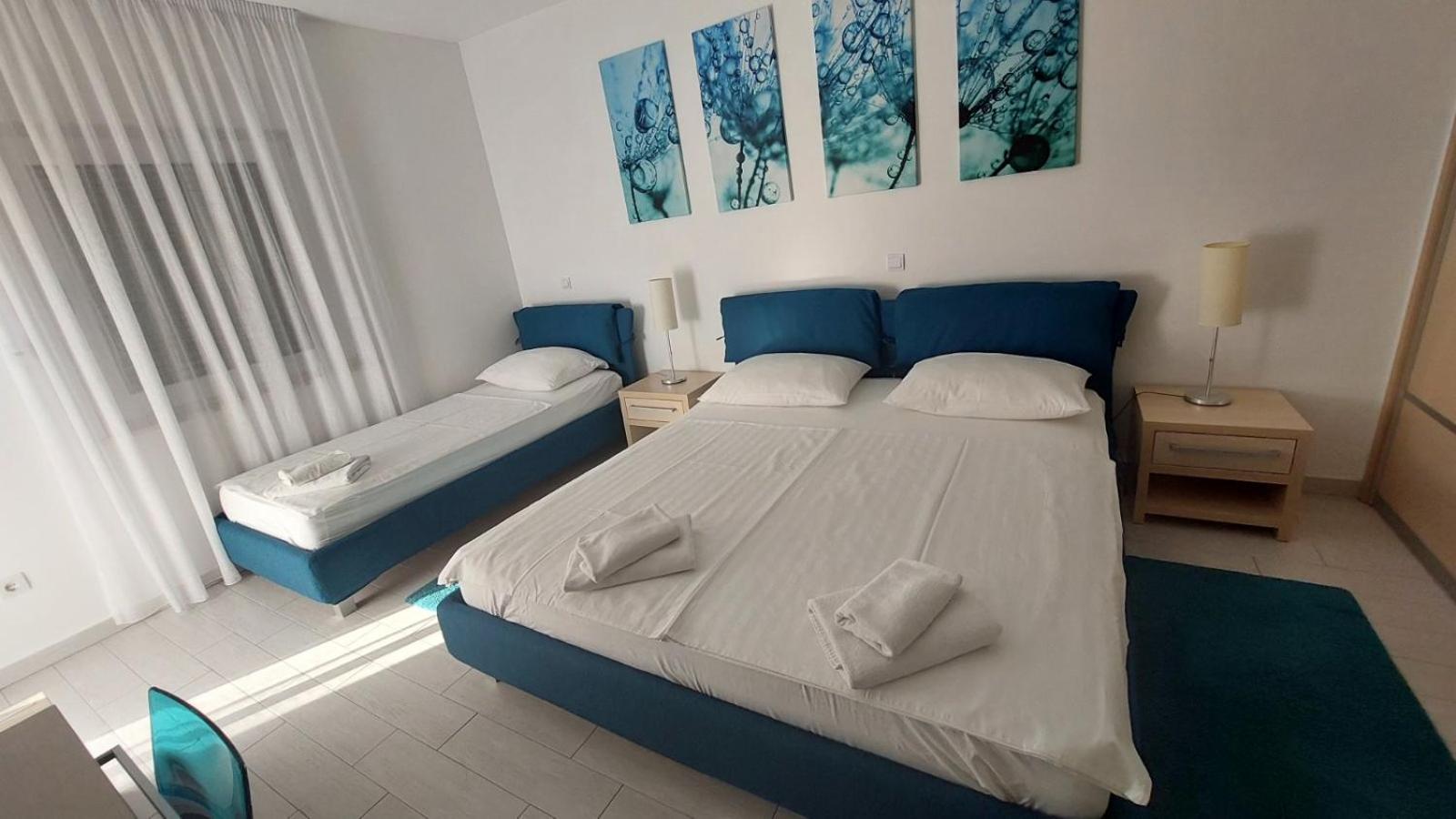 One-Bedroom Apartment Terrace Street View