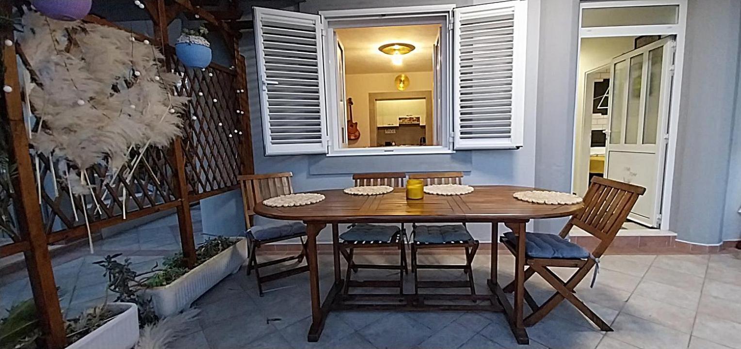 Two-Bedroom Apartment Terrace Sea View